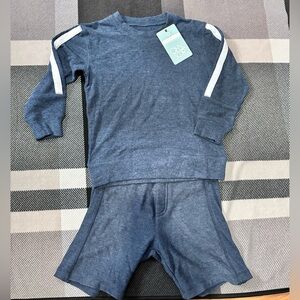 Boys Cozy Knit Long Sleeve Rib Panel Raglan Pullover and Shorts Set- Size 6